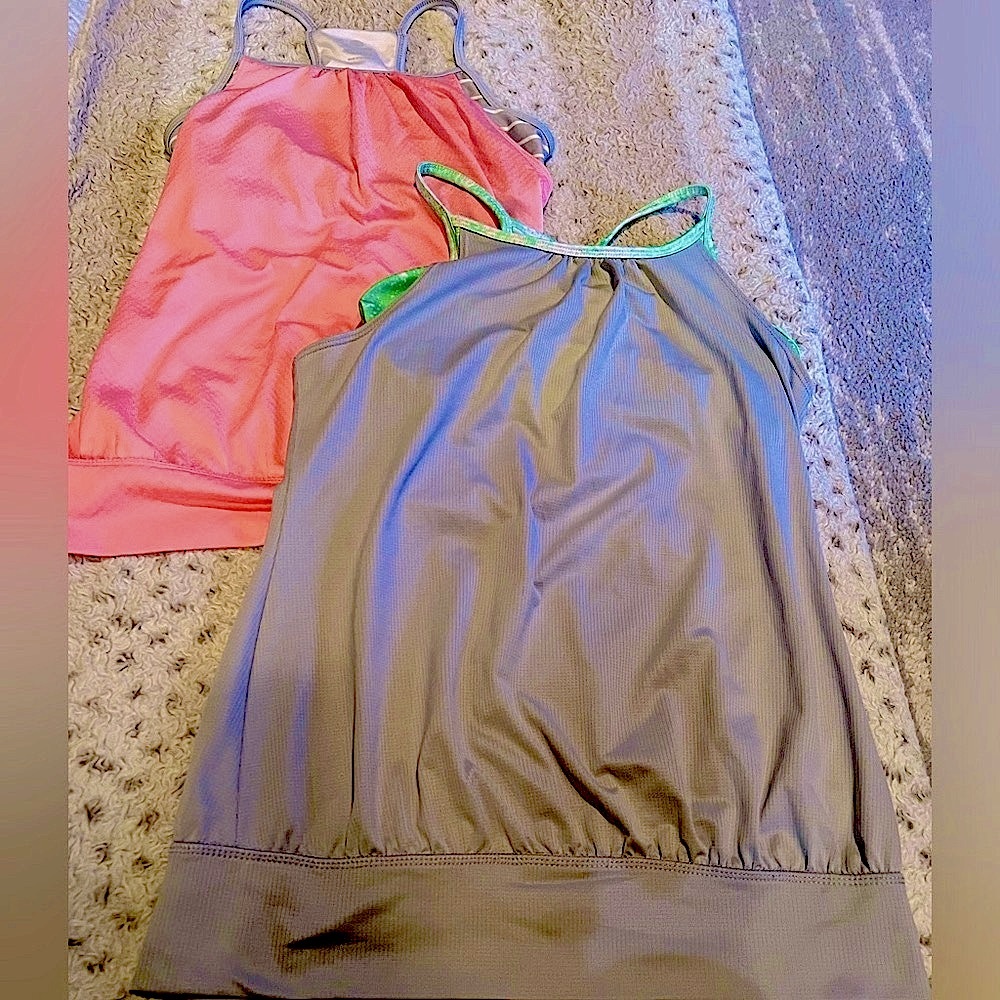 Set of 2 Old Navy Active Tank Tops -XS